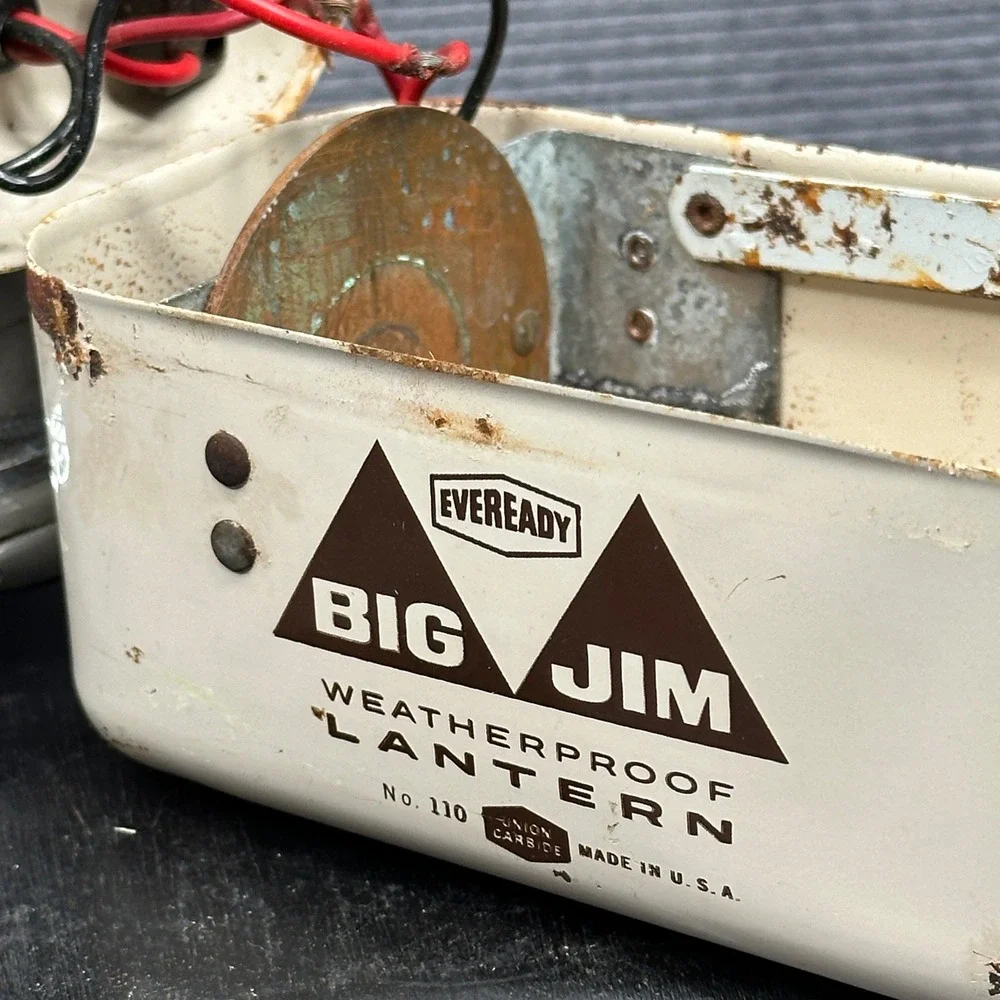 Vintage Eveready Big Jim Weatherproof Lantern No 110 Chrome Red Flasher USA
